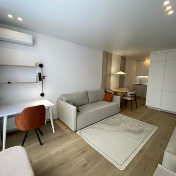 Всеволода Змієнка вул., 19