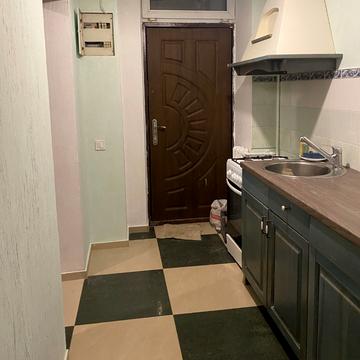 Богдана Хмельницького вул., 42