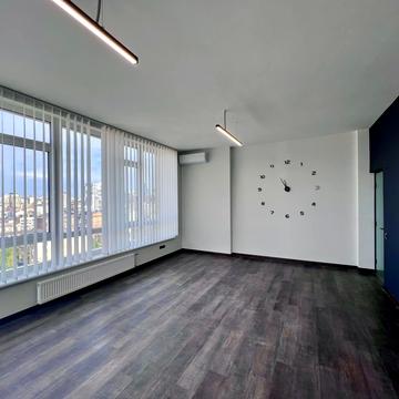 Жилянська вул., 68