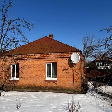 Героїв Крут вул. (Комунарів), 12