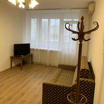 Лесі Українки бульв., 36/10