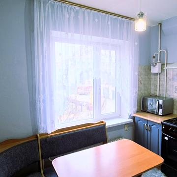 Володимира Українця вул., 44