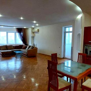 Лєскова вул., 1-А