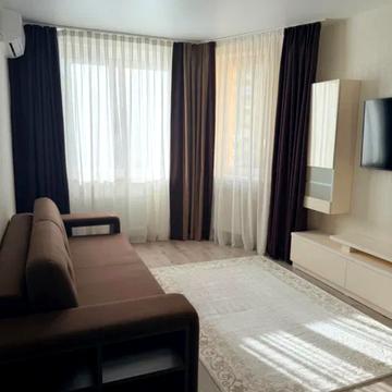 Зелена вул., 2