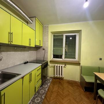 Івана Багряного вул., 39