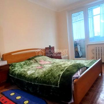 Академіка Павлова вул., 140