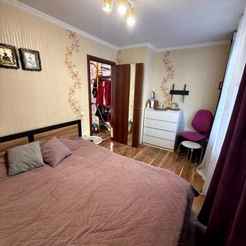 Романа Шухевича вул. (Курчатова), 5