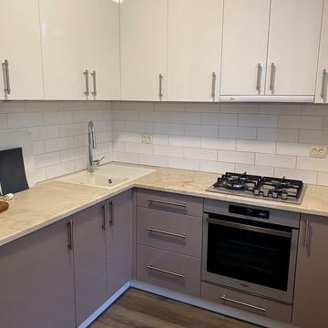 Максима Кривоноса вул., 8