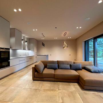 Садова вул.