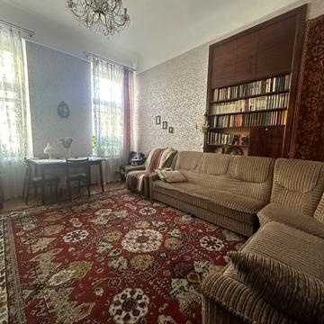 Олеся Гончара вул., 50/1