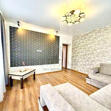 Героїв Небесної Сотні просп., 16/3