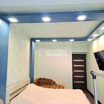 Академіка Курчатова просп., 28