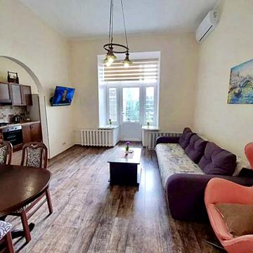 Велика Житомирська вул., 8-А