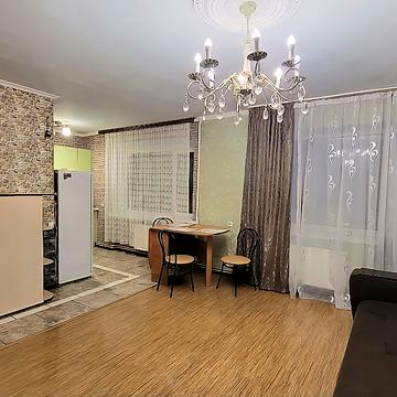 Гоголівська вул., 3