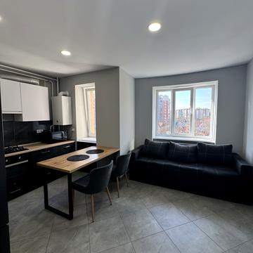 Юліана Целевича вул., 10/3