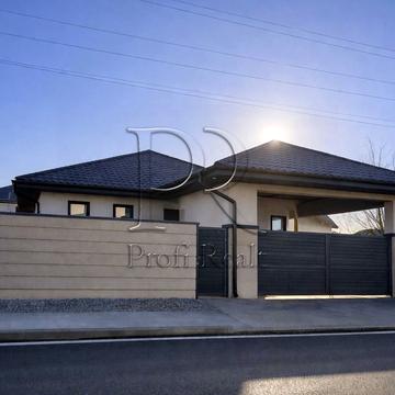 Яблунева вулиця