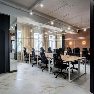 Еспланадна вул., 32в