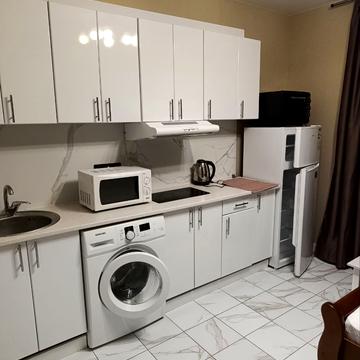 Лесі Українки бульв., 21-Б