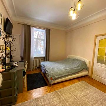 Івана Нечуя-Левицького вул., 6