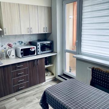 Георгія Тарасенка вул. (Плеханівська), 90а