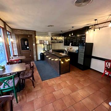 Володимира Сосюри вул., 3