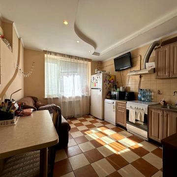 Леоніда Перфецького вул., 11а