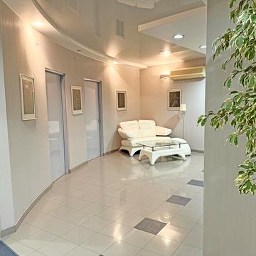 Андрія Верхогляда вул. (Михайла Драгомирова), 2