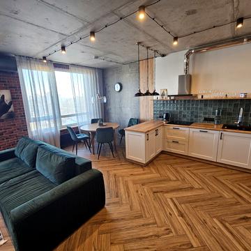 Причальна вул., 12