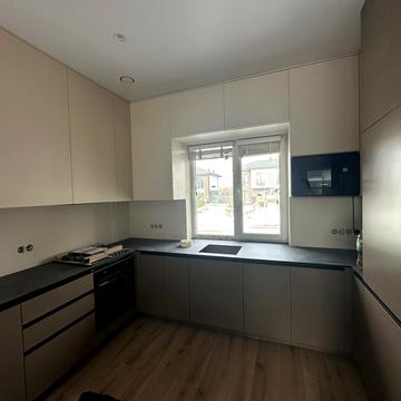 Полтавська вул., 30