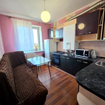 Південна вул., 7