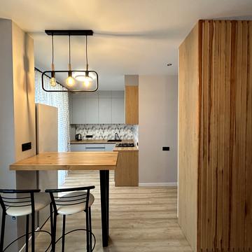 Українська вул., 83б к.1-5