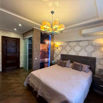 Дмитрівська вул., 2