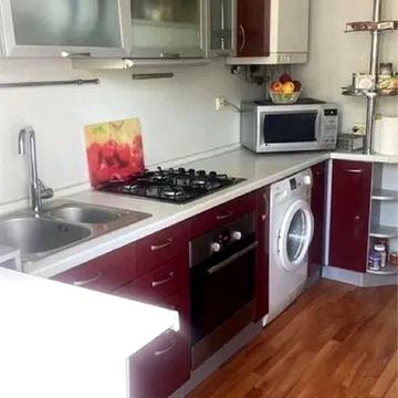 Володимира Антоновича вул. (), 77