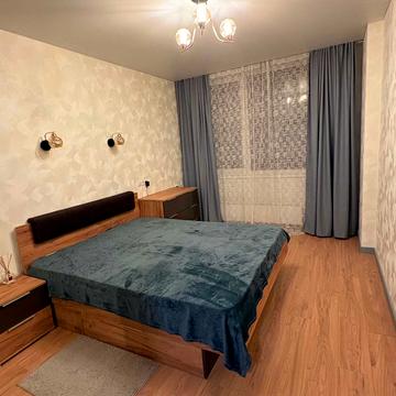 Генерала Грекова вул., 4