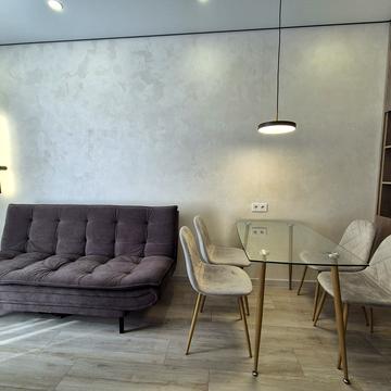 Лялі Ратушної вул., 113а