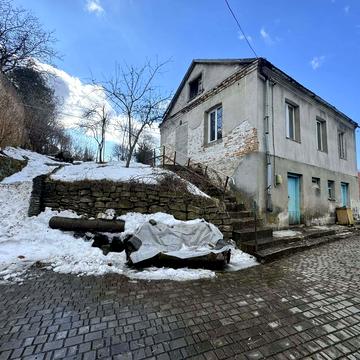 Дубенська вул., 40