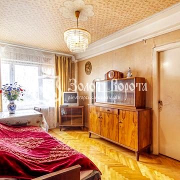 Празька вул., 3