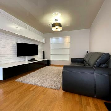 Соборності просп., 36