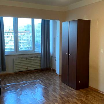 Академіка Булаховського вул., 28-Б