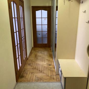 Назарія Яремчука вул., 25