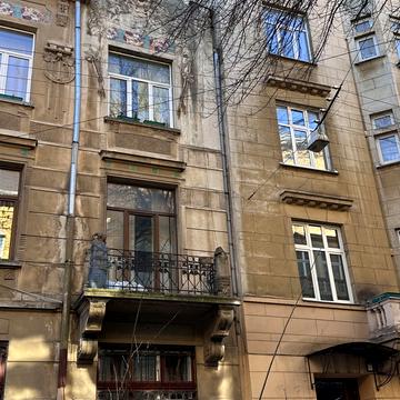 Панаса Саксаганського вул., 16