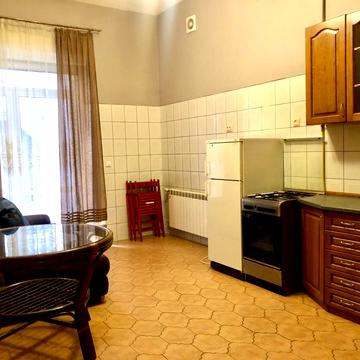 Ірини Калинець вул. (Карла Брюллова), 6