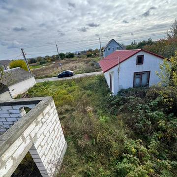 Вишнева вул., 18