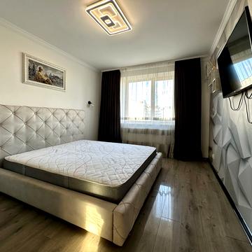 Пасічна вул., 2а