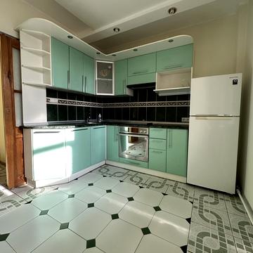 Анни Ахматової вул., 15