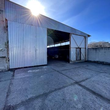 Нижнеднепровская, 33