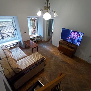 Прорізна вул., 11