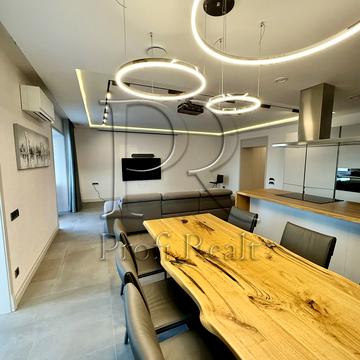 Володимира Івасюка просп. (Героїв Сталінграду), 12-Д