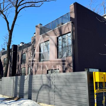 Києво-Мироцька вул., 123-П