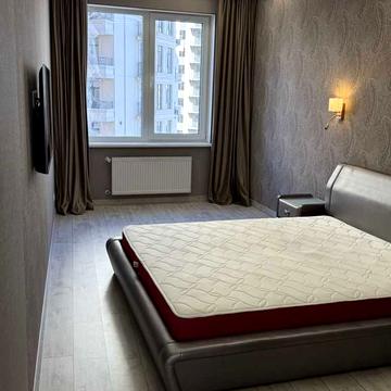 Генуезька вул., 3б